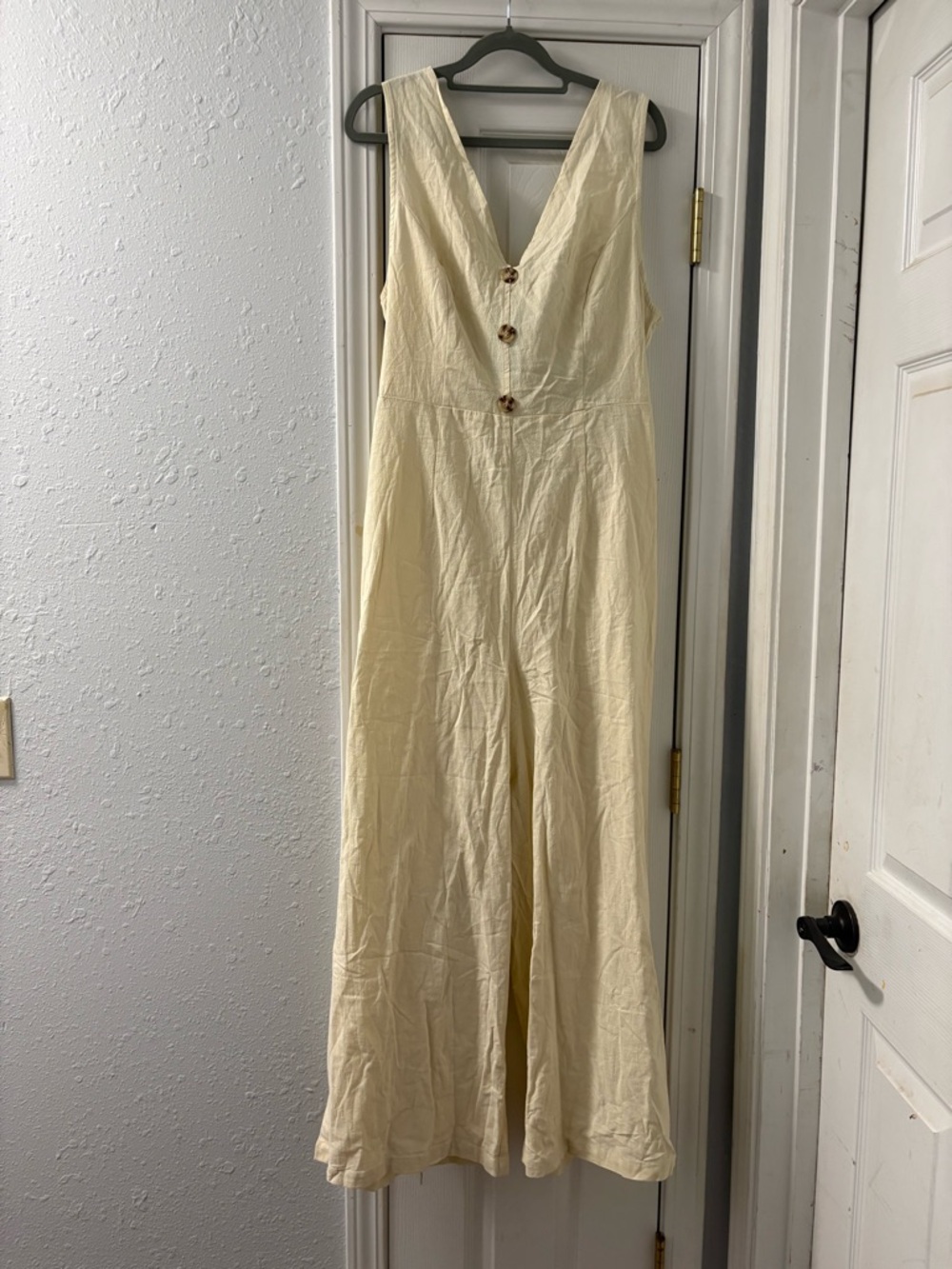 Cupshe Light Cream V-Neck Wide-Leg Jumpsuit with Button Detail